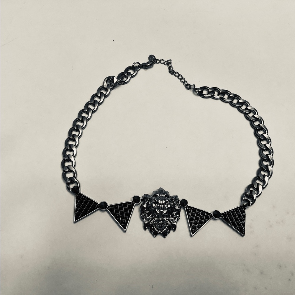 🌸3/15🌸 Katy Perry prism necklace w/ lion head